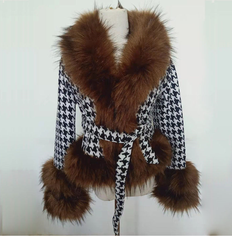 Fashion V-neck Jacket With Faux Raccoon Fur